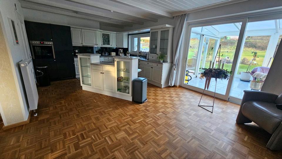 Helle 3 Zimmerwohnung mit Garten und Wintergarten | 144 m² 3 zimmer