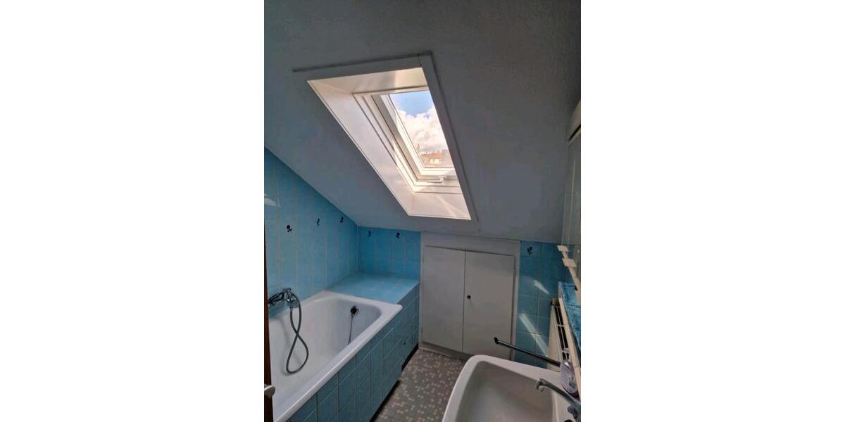 Dachgeschoßwohnung Villingen-Schwenningen Schwenningen - 4 Zimmer, 110 m&sup2;, 760&euro; | Angebot:26680575