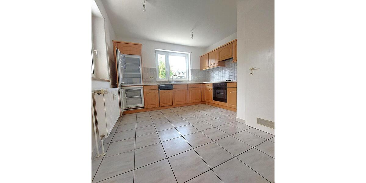 3 Zi. Whg., Zentrums- und Uninähe, kleine und ruhige Wohnanlage, Bad mit Fenster, Stellplatz 3 zimmer