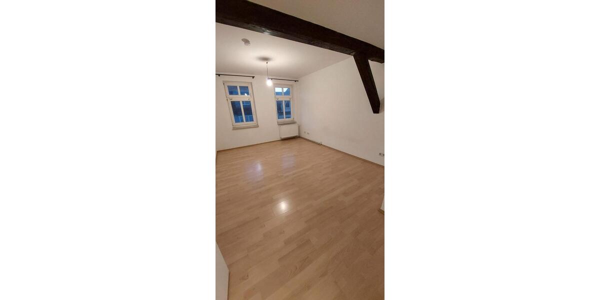 3-Raum-Wohnung mit Balkon und Einbauküche im 