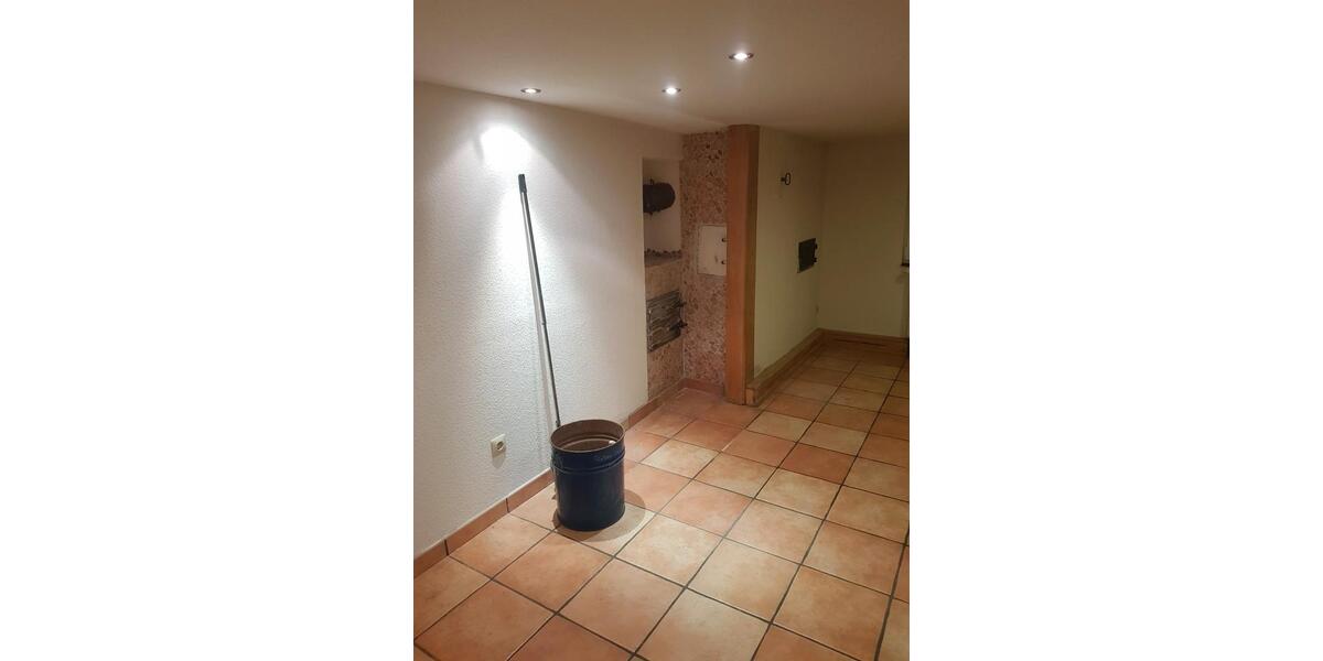 Etagenwohnung Ihringen - 4 Zimmer, 119 m&sup2;, 1.300&euro; | Angebot:26033398