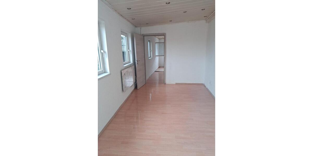 Etagenwohnung Bruck in der Oberpfalz - 5 Zimmer, 138 m&sup2;, 780&euro; | Angebot:26252367