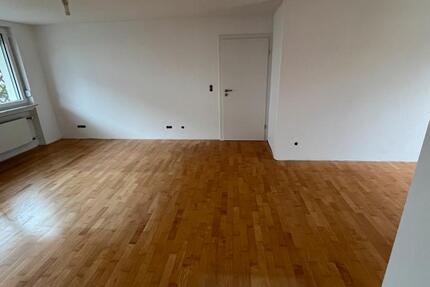 Helle 3-Zimmer-EG-Wohnung mit Garten & Balkon - 2 Jahre befristet 3 zimmer