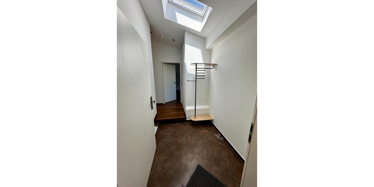 Dachgeschoßwohnung München Allach-Untermenzing - 2 Zimmer, 64 m&sup2;, 1.588&euro; | Angebot:26697949