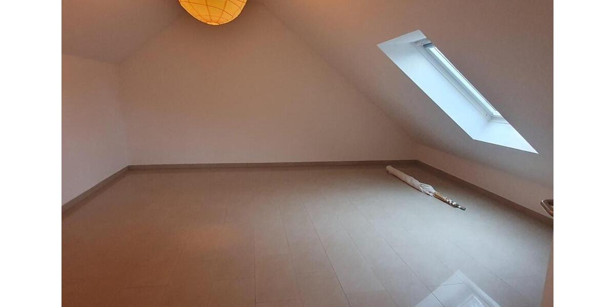 Dachgeschoßwohnung Haibach - 3 Zimmer, 109 m&sup2;, 1.199&euro; | Angebot:26256086