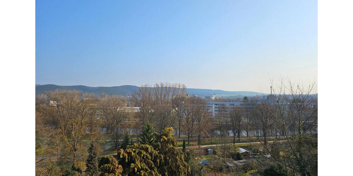 Dachgeschoßwohnung Saalfeld (Saale) - 4 Zimmer, 105 m&sup2;, 900&euro; | Angebot:25871744