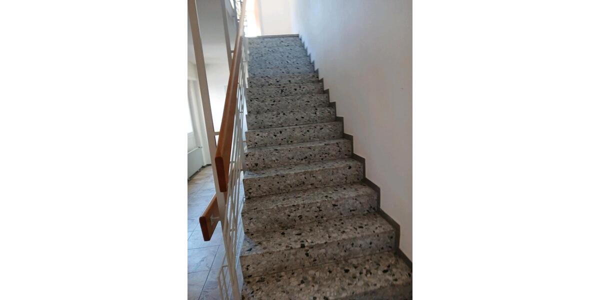 Wohnen auf Zeit Grenzach-Wyhlen Wyhlen - 9 Zimmer, 300 m&sup2;, 399&euro; | Angebot:26153925