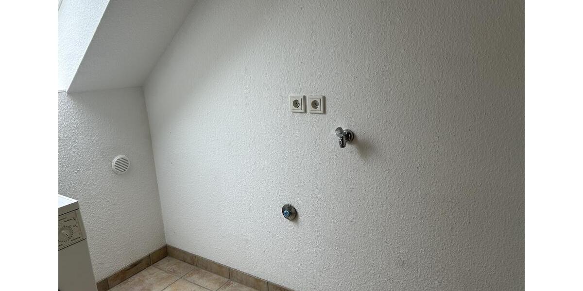 Schöne 2-Zimmer-Wohnung mit Balkon, Grün- & Blicklage von Privat. Am Schäfersberg-Niedernhausen 2 zimmer