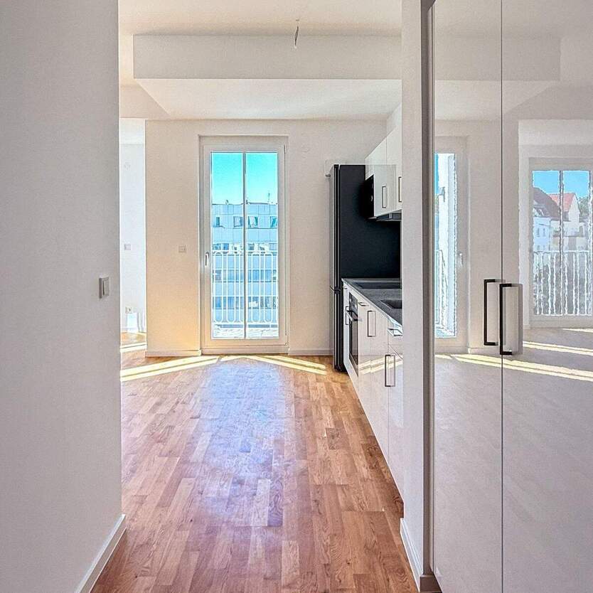 Schlau und effizient geschnittene Wohnung - Bodentiefe Fenster, viel Licht und mitten in der Stadt 2 zimmer