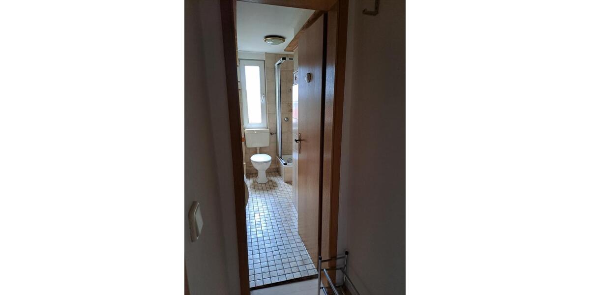 Dachgeschoßwohnung Duisburg Walsum - 2 Zimmer, 33 m&sup2;, 300&euro; | Angebot:26604516