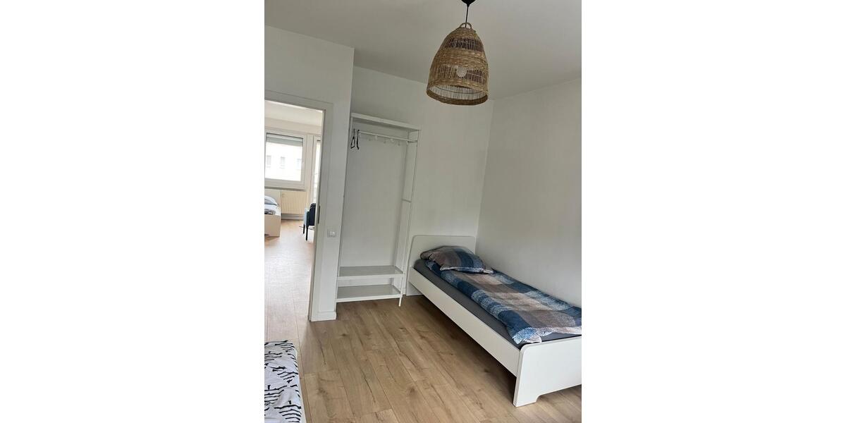 Etagenwohnung Neukieritzsch - 4 Zimmer, 75 m&sup2;, 900&euro; | Angebot:25586935