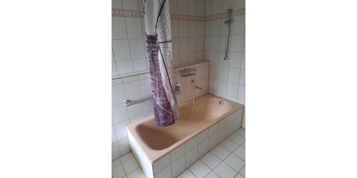 Dachgeschoßwohnung Ansbach - 3 Zimmer, 78 m&sup2;, 640&euro; | Angebot:24816645