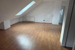 Dachgeschoßwohnung Mengen - 4 Zimmer, 100 m&sup2;, 1.170&euro; | Angebot:26495338