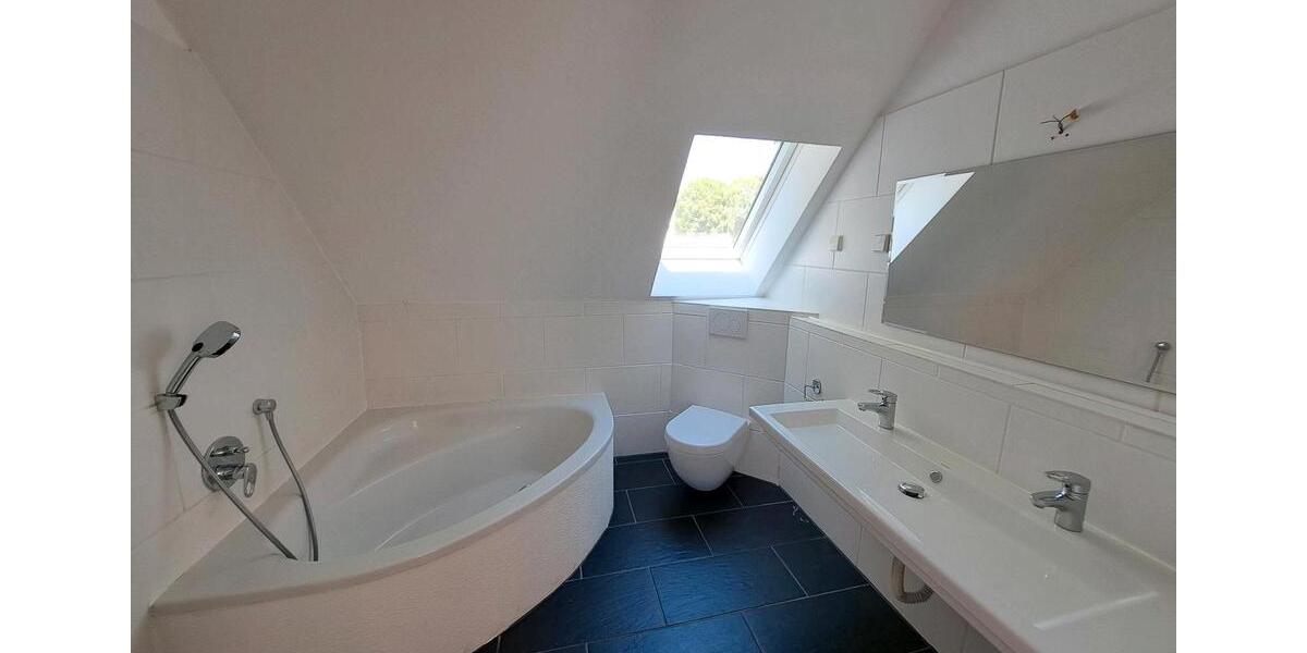 Bungalow Landau in der Pfalz - 8 Zimmer, 219 m&sup2;, 2.650&euro; | Angebot:26445773