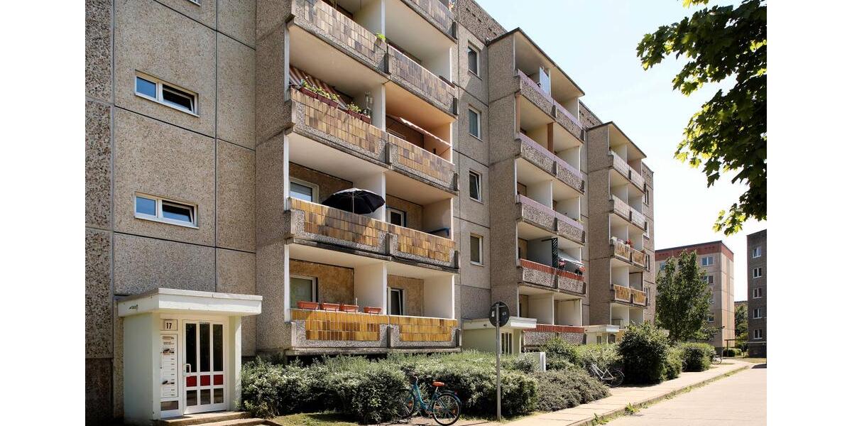 Etagenwohnung Neubrandenburg Datzeberg - 4 Zimmer, 75 m&sup2;, 319&euro; | Angebot:25977052