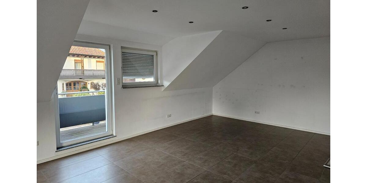 Schöne Komfort-Wohnung - (in 2-Fam. Haus) 3 zimmer