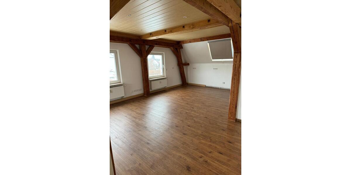 Dachgeschoßwohnung Roth - 2 Zimmer, 65 m&sup2;, 625&euro; | Angebot:24763475