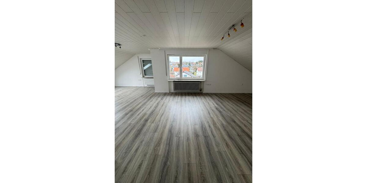Dachgeschoßwohnung Meßstetten - 3.5 Zimmer, 84 m&sup2;, 750&euro; | Angebot:23846184
