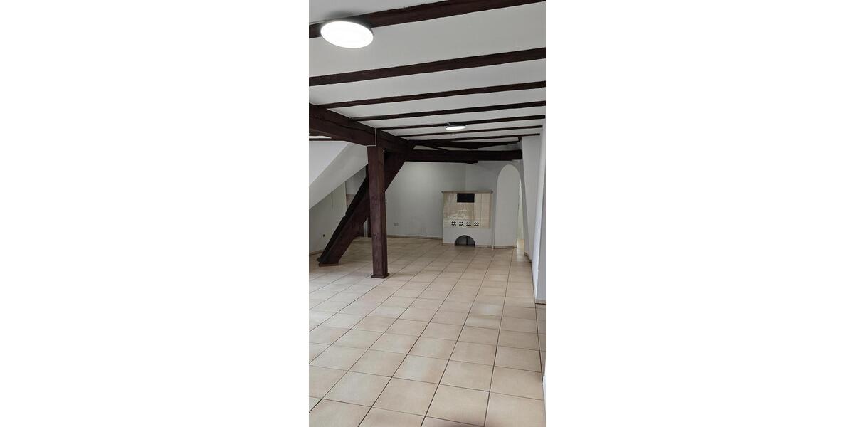 Dachgeschoßwohnung Uffenheim - 5 Zimmer, 165 m&sup2;, 1.815&euro; | Angebot:25812838