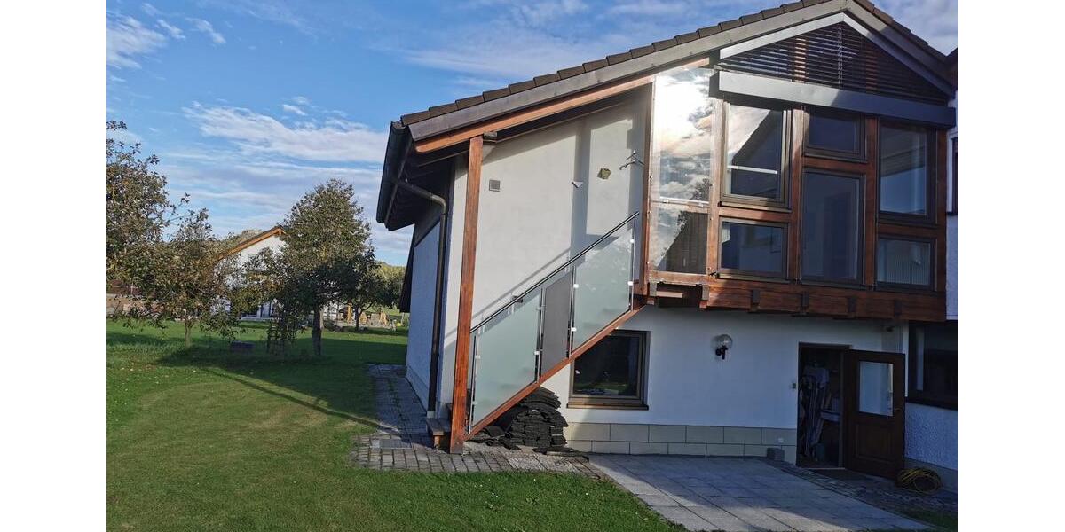 Dachgeschoßwohnung Ebensfeld - 3 Zimmer, 83 m&sup2;, 700&euro; | Angebot:25080726