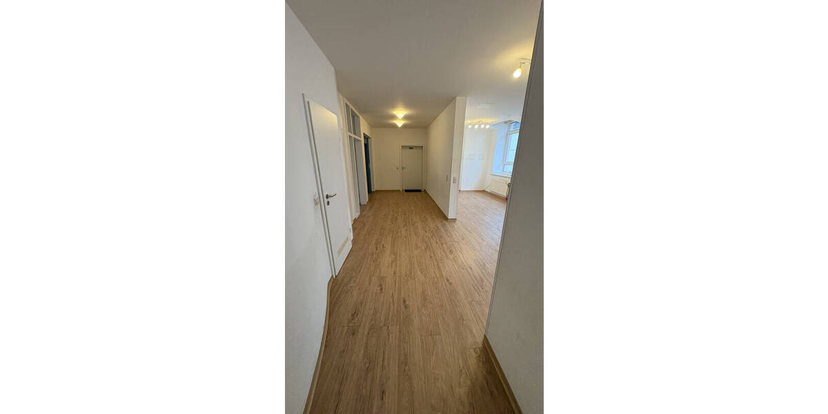 Gewerbeobjekt Dillingen - 1 Zimmer, 90 m&sup2;, 2.060&euro; | Angebot:26081202