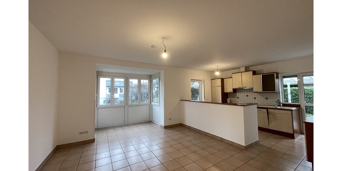 Großzügige Erdgeschosswohnung mit Balkon und Terrasse - Erdgeschoßwohnung Königswinter Oberpleis | Angebot:26738375
