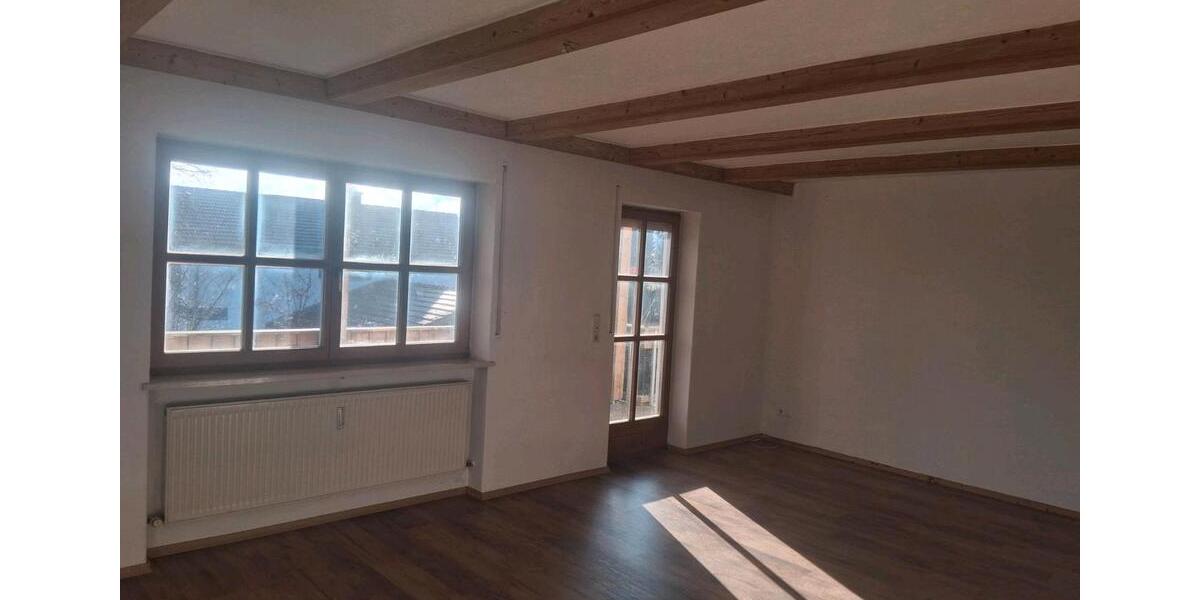 Erdgeschoßwohnung Cham - 2 Zimmer, 100 m&sup2;, 720&euro; | Angebot:25929833