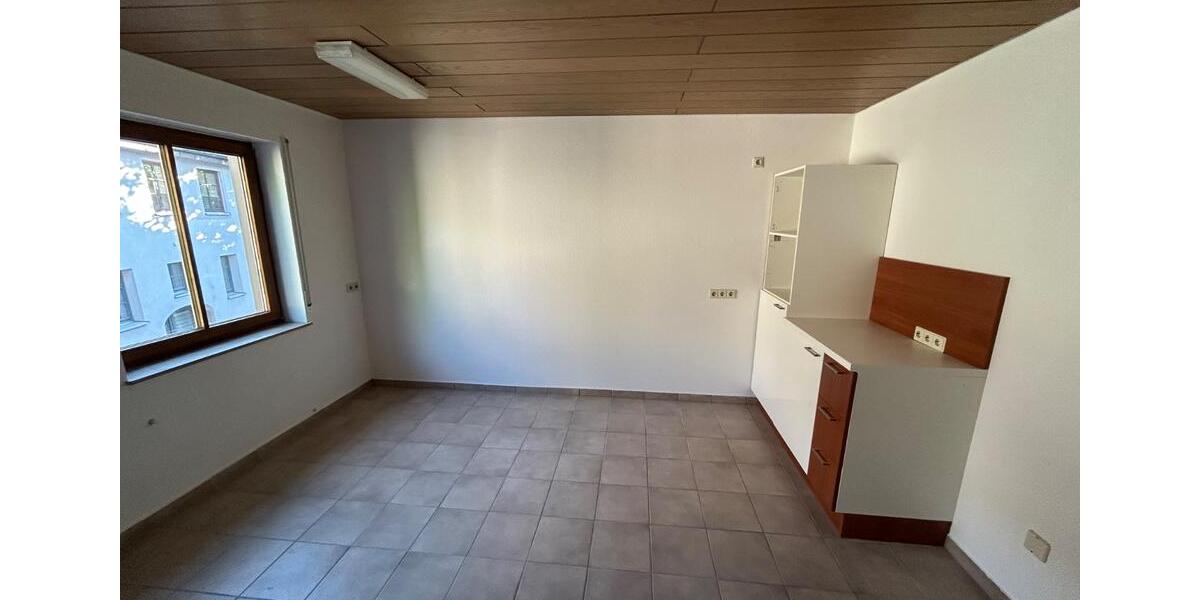 Etagenwohnung Brackenheim - 2 Zimmer, 78 m&sup2;, 870&euro; | Angebot:26656538
