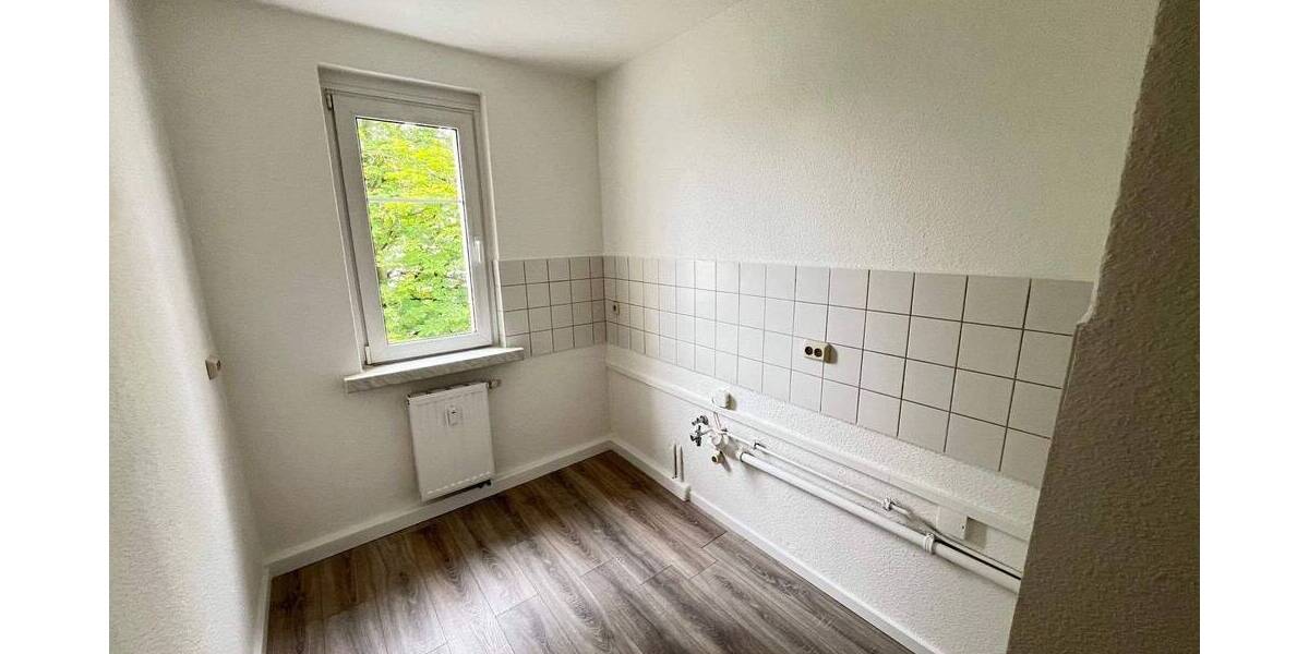 Etagenwohnung Zwickau Eckersbach - 4 Zimmer, 75 m&sup2;, 599&euro; | Angebot:26798533