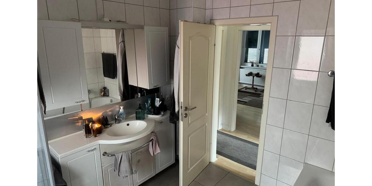 Erdgeschoßwohnung Ingelheim am Rhein - 4 Zimmer, 110 m&sup2;, 1.460&euro; | Angebot:25172370