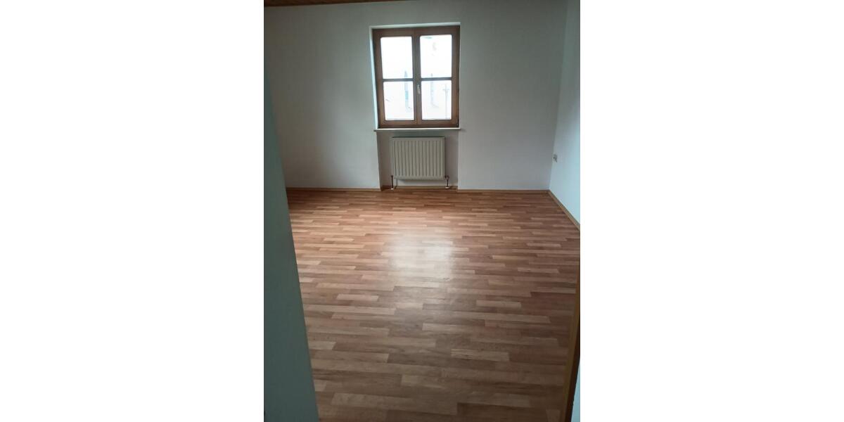 Maisonettenwohnung Freudenberg - 5 Zimmer, 120 m&sup2;, 700&euro; | Angebot:25018061