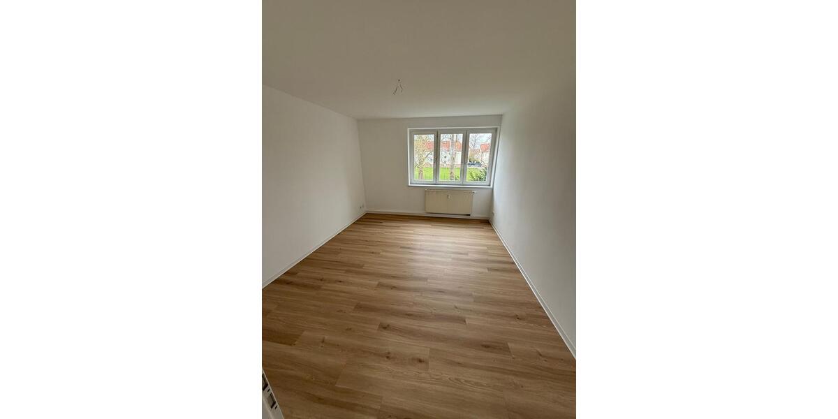 Etagenwohnung Zwenkau - 3 Zimmer, 53 m&sup2;, 519&euro; | Angebot:26021305