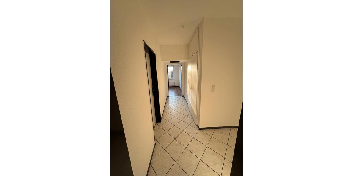 Etagenwohnung Nordenham - 4 Zimmer, 91 m&sup2;, 890&euro; | Angebot:25837175