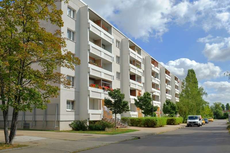 Wohnung zum Mieten in Halle 355 € 56.98 m²