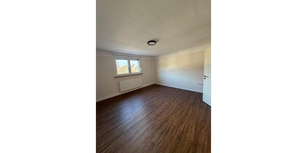 Etagenwohnung Dillingen (Saar) - 3 Zimmer, 75 m&sup2;, 950&euro; | Angebot:25893758