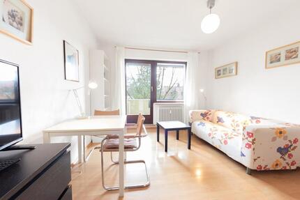 Möblierte 1 Zimmer-Wohnung mit Balkon in Sallern mit WLan zimmer