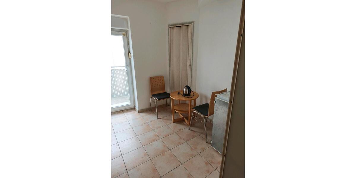 Erdgeschoßwohnung Frankfurt am Main Gallus - 1 Zimmer, 12 m&sup2;, 650&euro; | Angebot:24561369