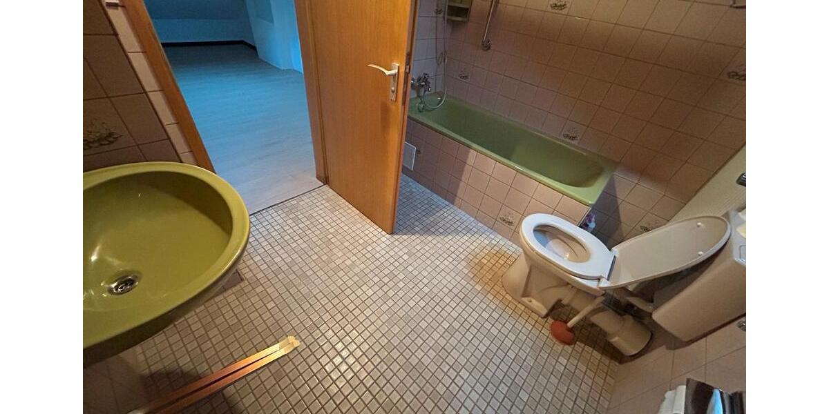 Dachgeschoßwohnung Backnang - 2 Zimmer, 30 m&sup2;, 700&euro; | Angebot:26610996