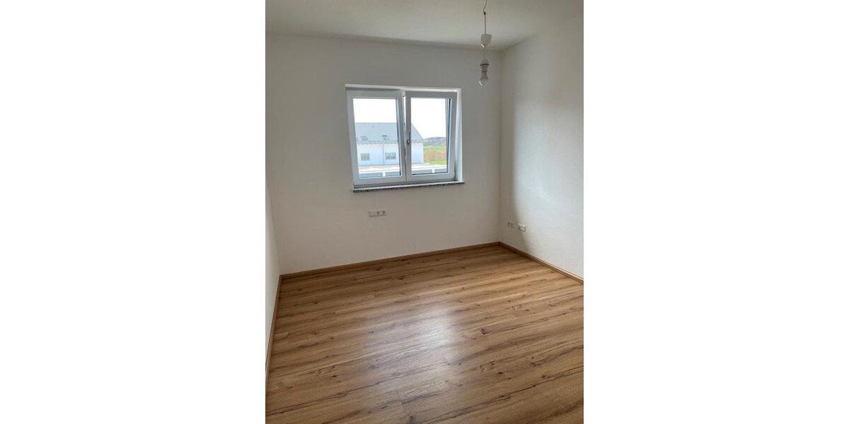 Etagenwohnung Bissingen - 4 Zimmer, 100 m&sup2;, 985&euro; | Angebot:26040564