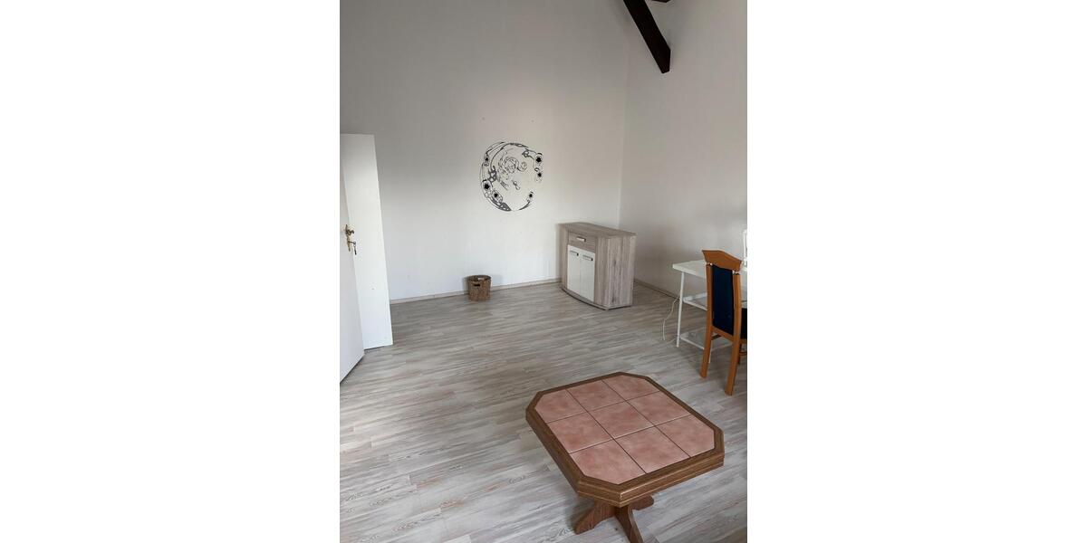 Dachgeschoßwohnung Dessau-Roßlau Brambach - 3 Zimmer, 80 m&sup2;, 480&euro; | Angebot:25349513