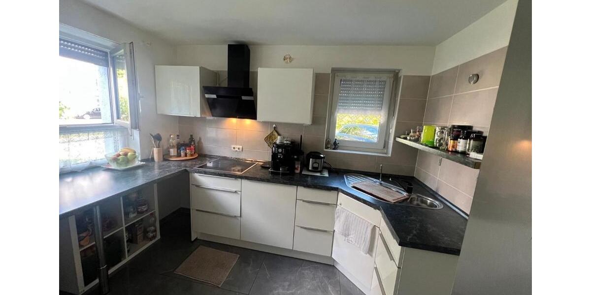 Charmantes Reiheneckhaus mit Wintergarten 4 zimmer