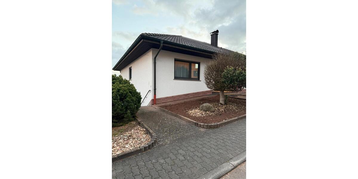 Erdgeschoßwohnung Albersweiler - 4 Zimmer, 160 m&sup2;, 1.150&euro; | Angebot:26580460