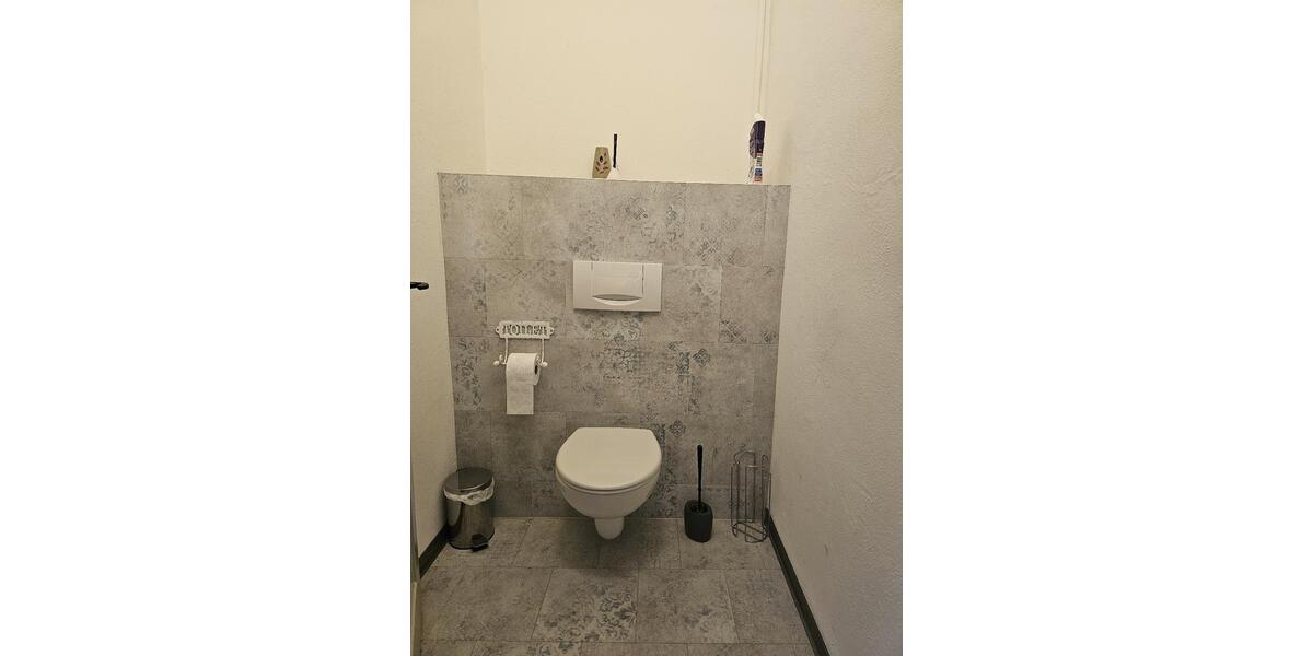 Lagerhalle mit Büro in Geislingen-Binsdorf zu vermieten ab sofort zimmer