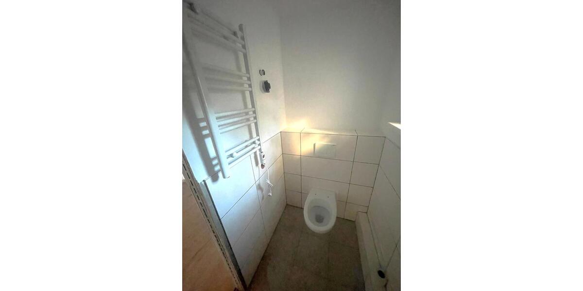 Etagenwohnung Apolda - 1 Zimmer, 65 m&sup2;, 480&euro; | Angebot:26572668