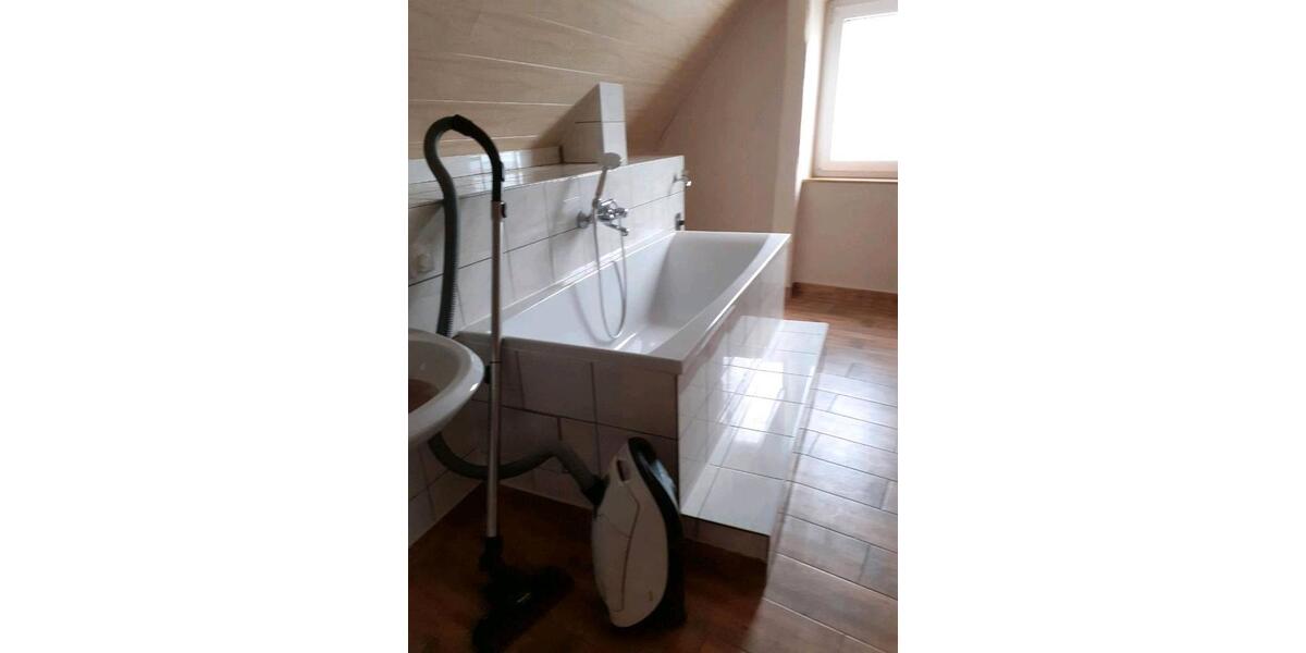 Dachgeschoßwohnung Burghaslach - 2 Zimmer, 60 m&sup2;, 550&euro; | Angebot:26592603