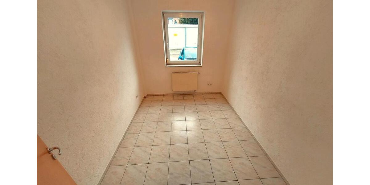 Erdgeschoßwohnung Oettingen in Bayern - 4 Zimmer, 85 m&sup2;, 755&euro; | Angebot:26006535