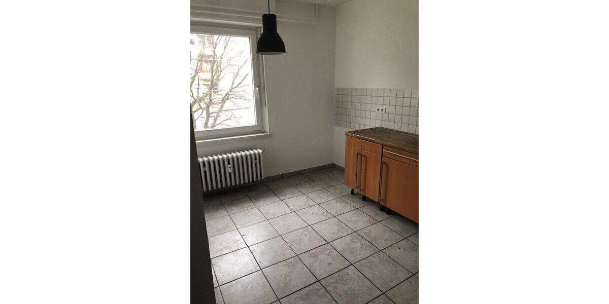 Etagenwohnung Ludwigshafen Mitte - 6 Zimmer, 130 m&sup2;, 1.300&euro; | Angebot:25701483
