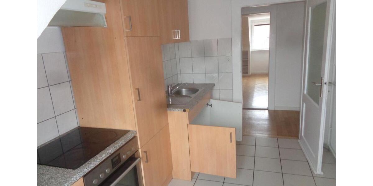 Dachgeschoßwohnung Würzburg Sanderau - 3 Zimmer, 61 m&sup2;, 600&euro; | Angebot:25988938