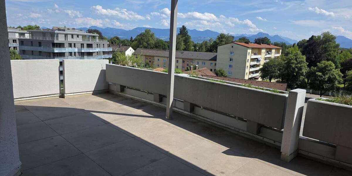 Etagenwohnung Rosenheim Egarten - 4.5 Zimmer, 180 m&sup2;, 2.300&euro; | Angebot:27031279