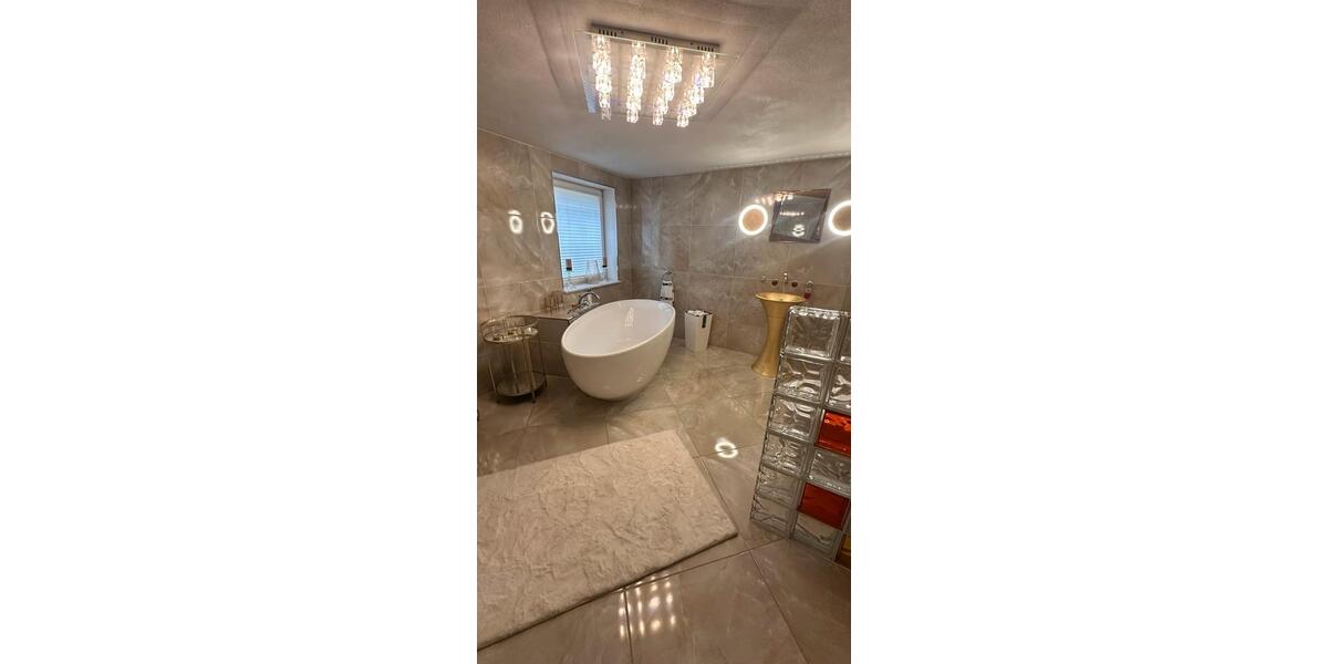 Einfamilienhaus Seevetal - 8 Zimmer, 270 m&sup2;, 2.900&euro; | Angebot:26641333